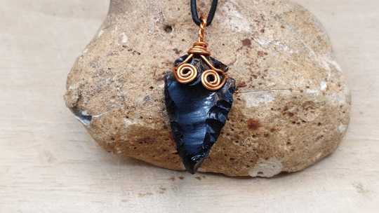 Copper Obsidian arrowhead pendant O1
