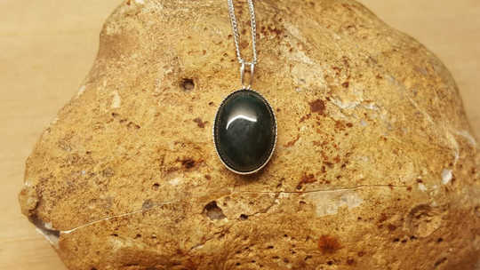 Small Moss agate pendant