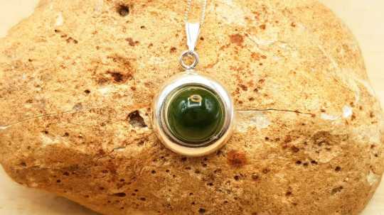 Small round Nephrite Jade pendant