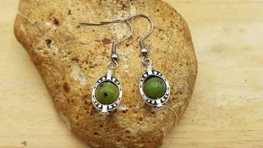 Oval frame Jade earrings