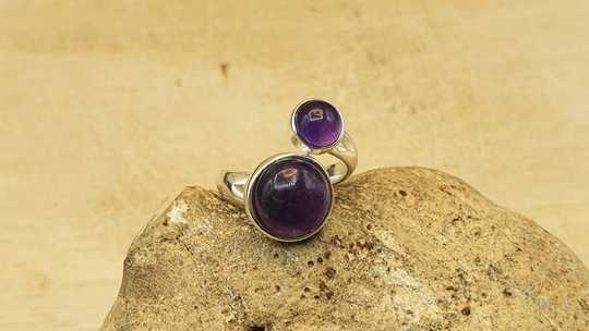 Amethyst multistone ring